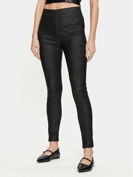 Παντελόνι από απομίμηση δέρματος · Μαύρο · Slim Fit