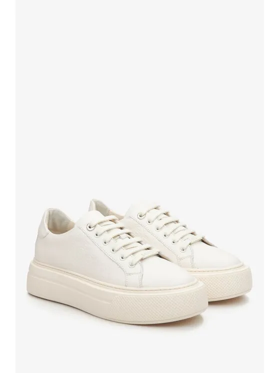 Sneakers · Μπεζ