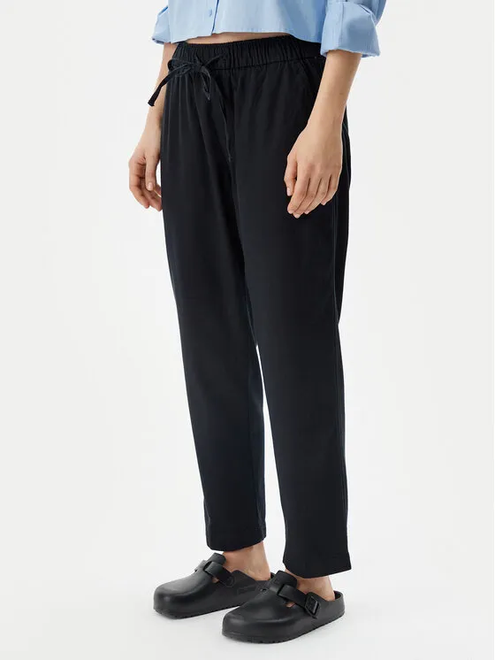 Gap Παντελόνι υφασμάτινο · Μαύρο · Regular Fit