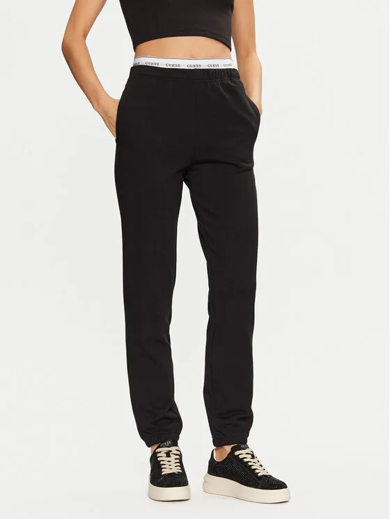 Παντελόνι φόρμας · Μαύρο · Regular Fit
