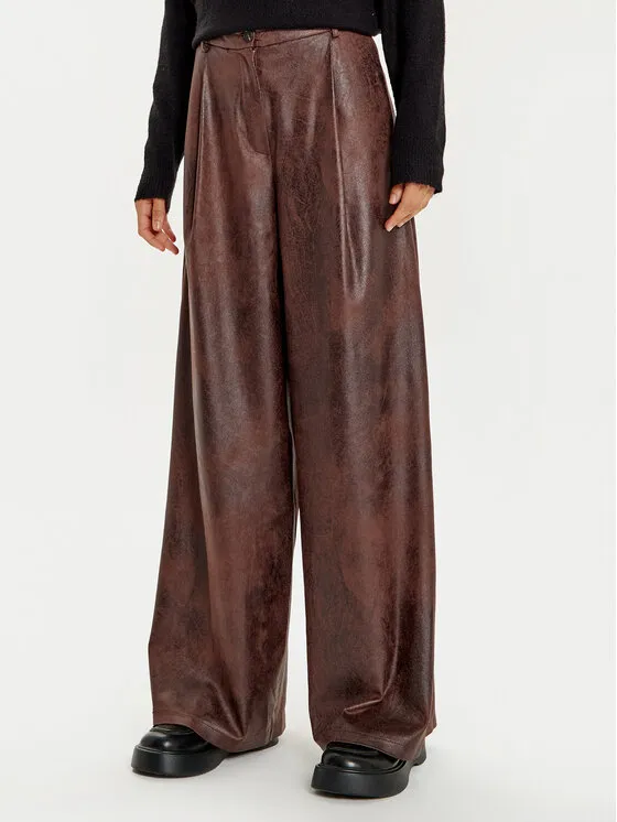 Haveone Παντελόνι από απομίμηση δέρματος · Καφέ · Regular Fit