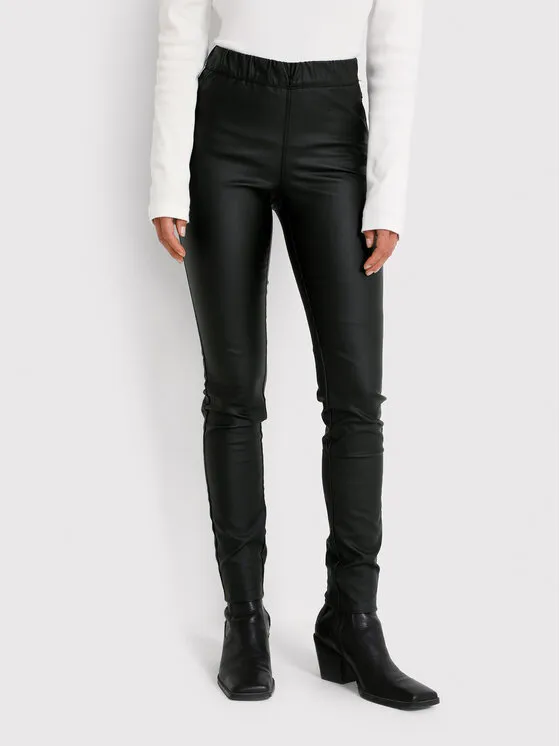 Kaffe Παντελόνι από απομίμηση δέρματος · Μαύρο · Slim Fit