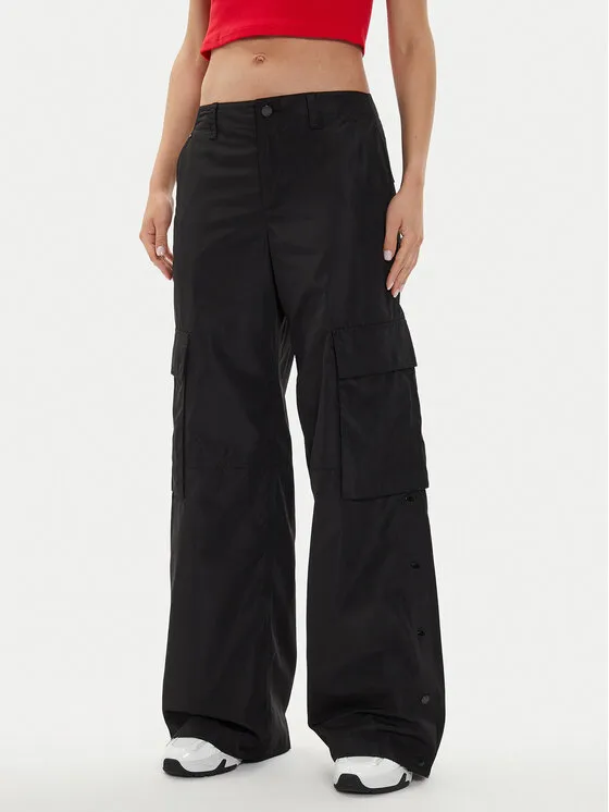 Παντελόνι υφασμάτινο · Μαύρο · Regular Fit