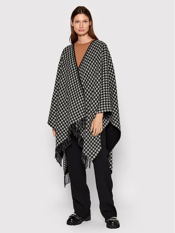 N°21 Πόντσο · Μαύρο · Regular Fit