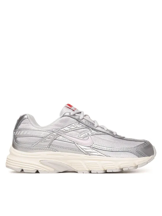 Nike Αθλητικά · Ασημί