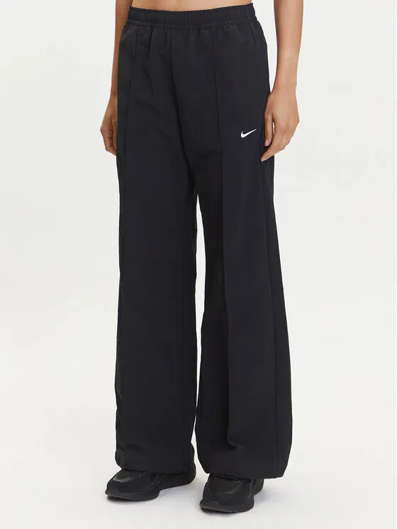 Nike Παντελόνι φόρμας · Μαύρο · Relaxed Fit