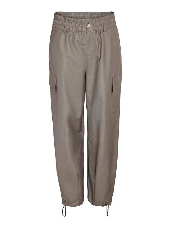 Noisy May Παντελόνι υφασμάτινο · Καφέ · Regular Fit