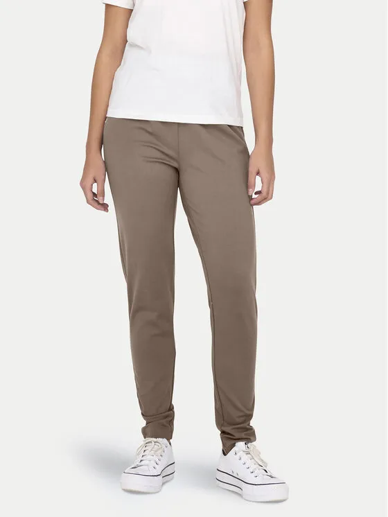 Παντελόνι υφασμάτινο · Καφέ · Regular Fit