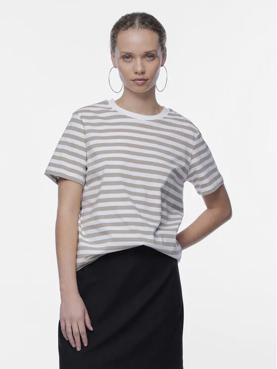 T-Shirt · Μπεζ