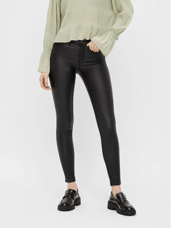 Pieces Παντελόνι από απομίμηση δέρματος · Μαύρο · Skinny Fit