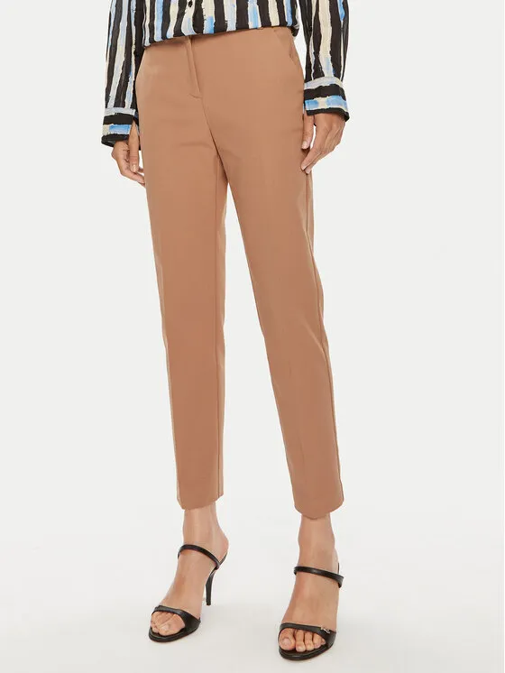 Παντελόνι υφασμάτινο · Καφέ · Regular Fit