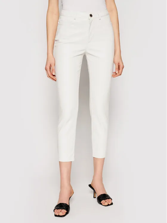 Παντελόνι από απομίμηση δέρματος · Λευκό · Slim Fit