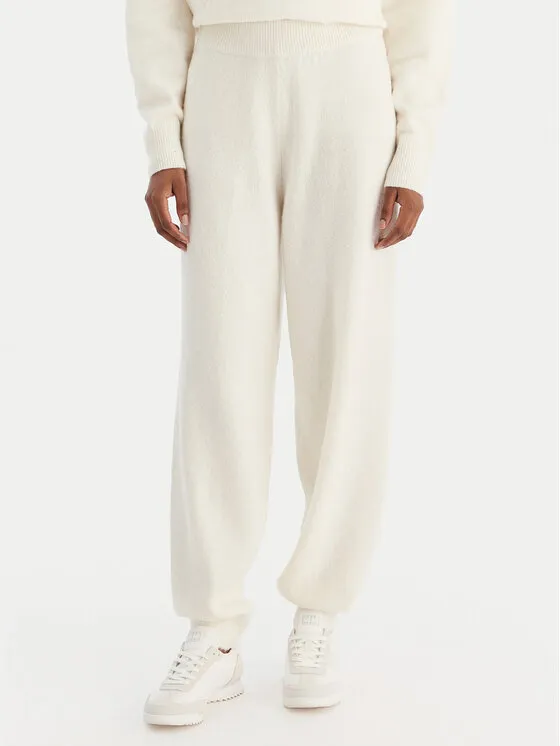 Παντελόνι φόρμας · Εκρού · Regular Fit