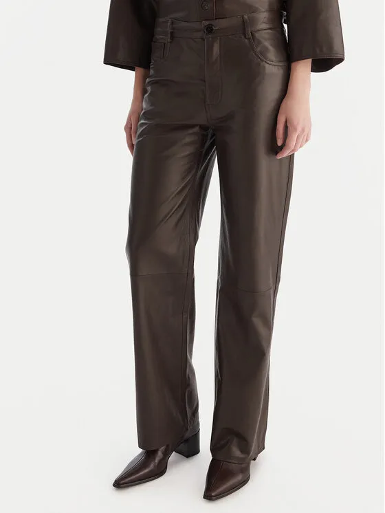 Παντελόνι δερμάτινο · Καφέ · Regular Fit