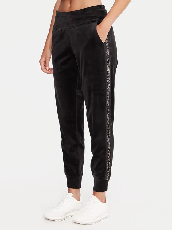 Παντελόνι φόρμας · Μαύρο · Regular Fit