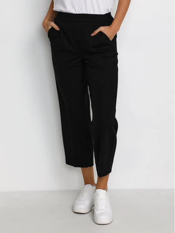Παντελόνι υφασμάτινο · Μαύρο · Relaxed Fit