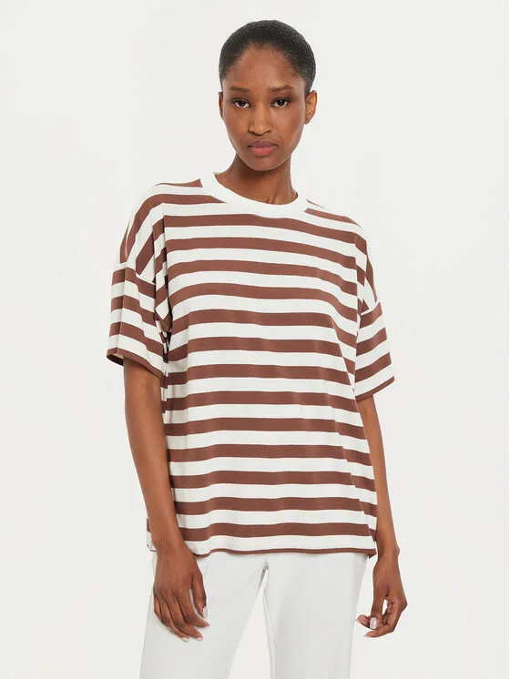T-Shirt · Εκρού