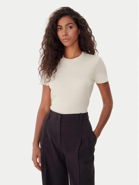 T-Shirt · Εκρού