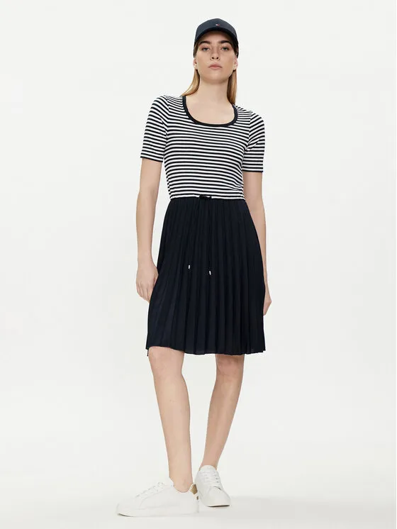 Φόρεμα καλοκαιρινό · Σκούρο μπλε · Midi