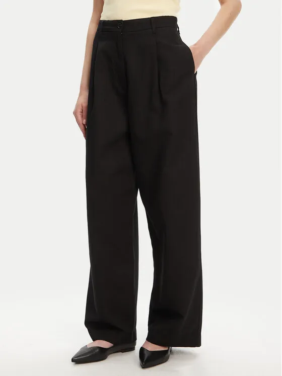 Παντελόνι υφασμάτινο · Μαύρο · Regular Fit