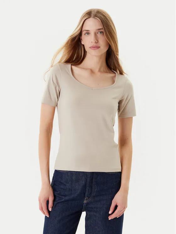 T-Shirt · Μπεζ