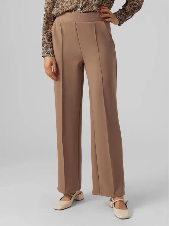 Vero Moda Παντελόνι υφασμάτινο · Καφέ · Relaxed Fit