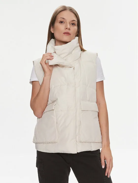 Αμάνικο Μπουφάν · Εκρού