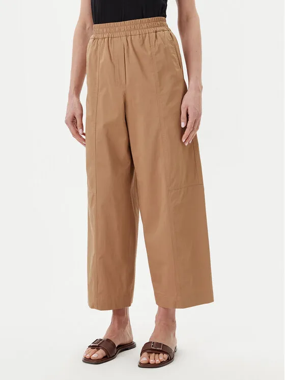 Παντελόνι υφασμάτινο · Καφέ · Relaxed Fit