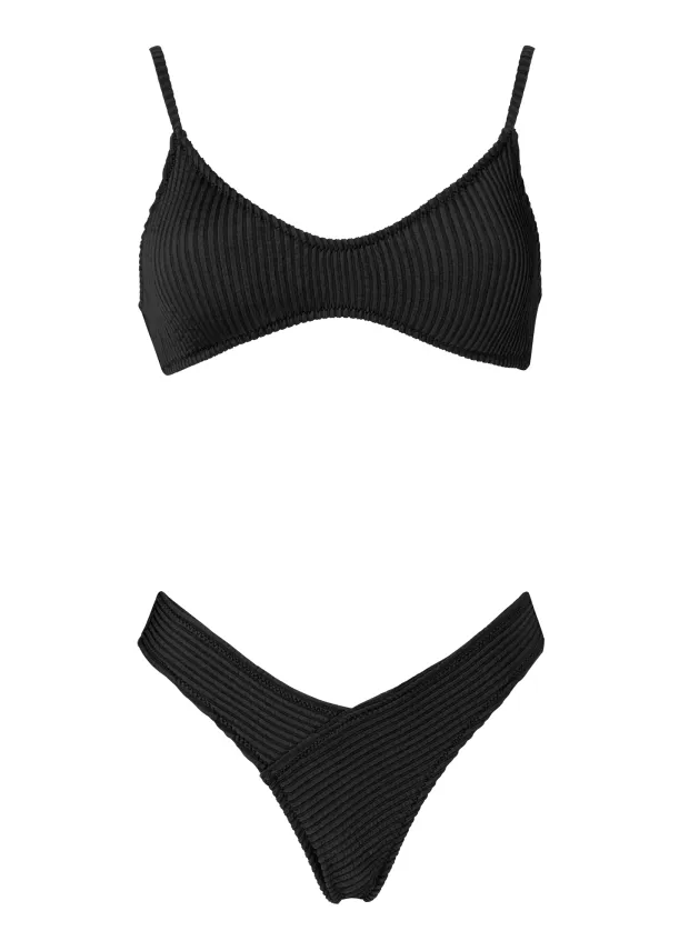 Astrid Black Curly