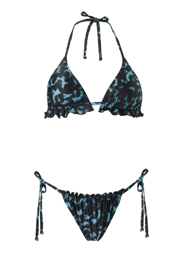 Gigi Blots Blue