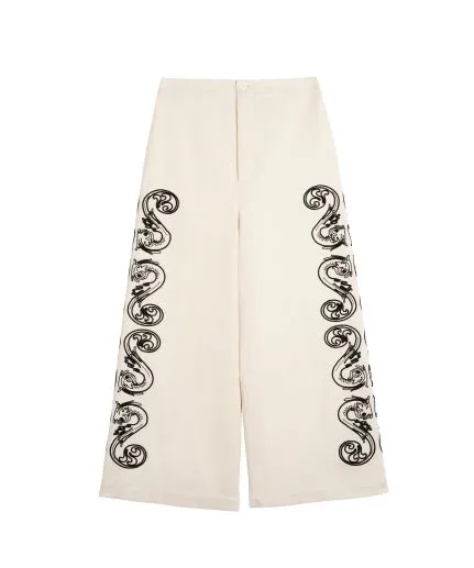 Cropped trousers with embroideries