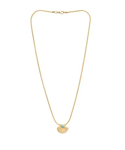 Necklace with seashell