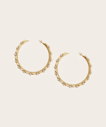 Oversized hoop earrings with pearls