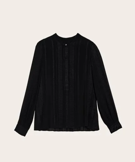 Signature Mao collar blouse made of spathoto textured silk